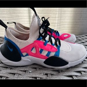 Nike Huarache E.D.G.E. TXT Size 7Y